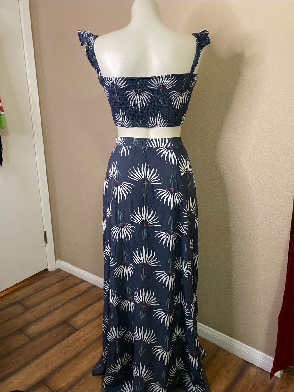 Lulus blue Floral Print boho festival Maxi Skirt & crop top set S - Picture 10 of 13